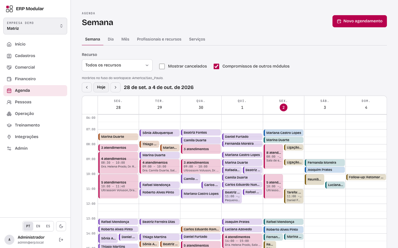 Agenda semanal da clínica com profissionais e horários